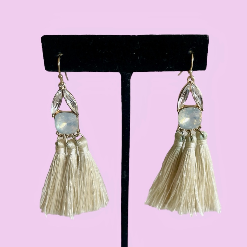 BOUTIQUE ITEM- GORGEOUS BOHO DROP TASSEL EARRINGS IN IVORY W/  CRYSTALS